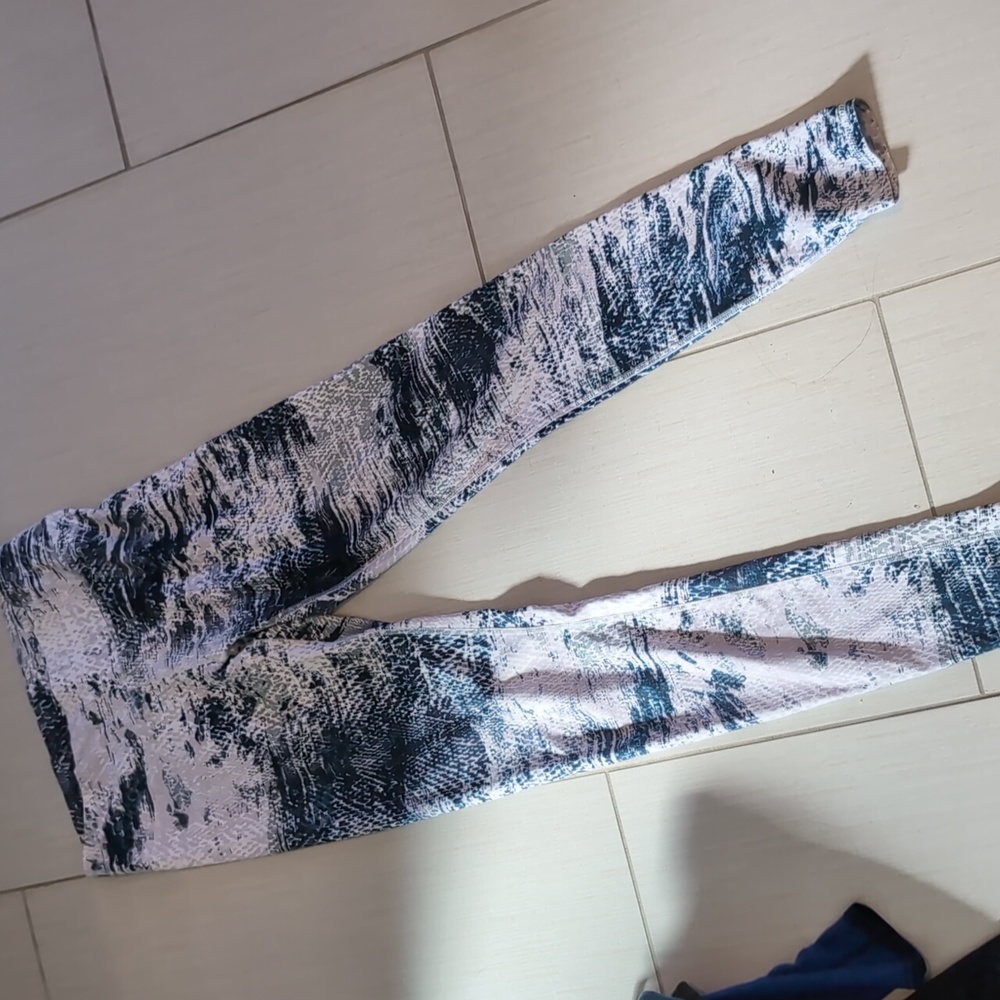 Fabletics snake print mid-rise leggings